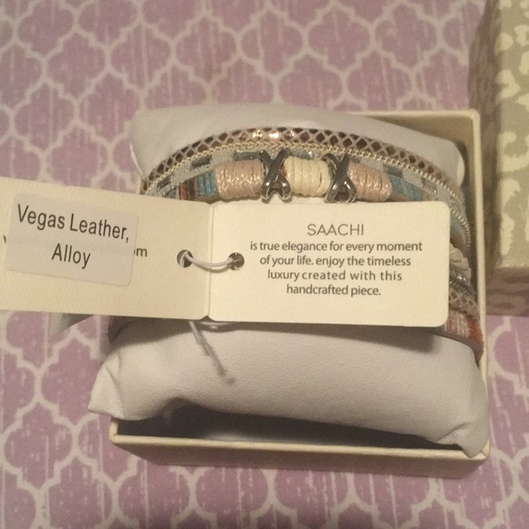 SAACHI Genuine leather stacked bracelet with magnetic clasp NEW in box - Picture 4 of 6